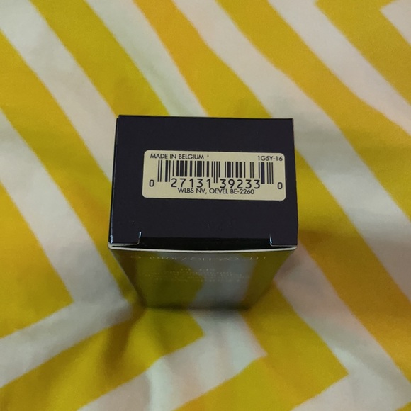 Estēe Lauder - Double Wear SPF10 - Picture 3 of 5